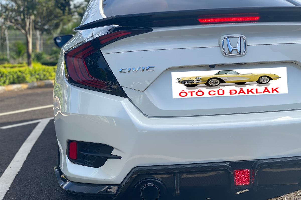 Honda Civic 2017 Ấn tượng với động cơ tăng áp 15L VTEC TURBO